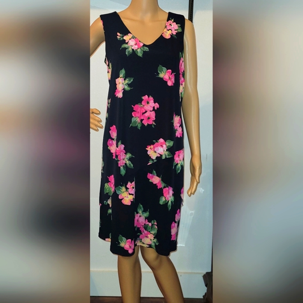 Susan Graver Petite Medium Liquid Knit Sleeveless Tiered Dress
